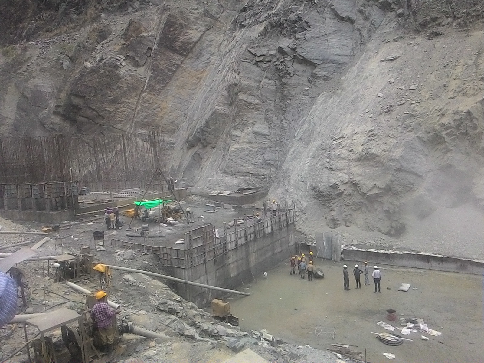dam foundation and treatment